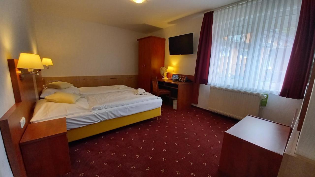 Mulmshorn Kraeuterhotel & Restaurant Heidejaeger מראה חיצוני תמונה