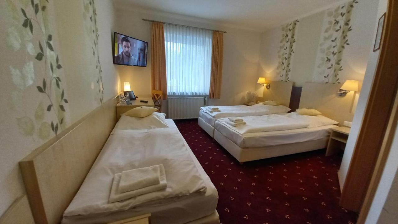 Mulmshorn Kraeuterhotel & Restaurant Heidejaeger מראה חיצוני תמונה