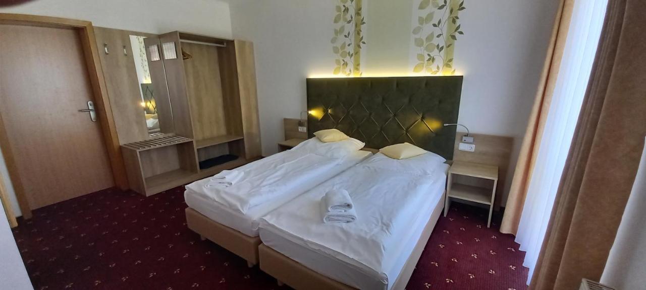 Mulmshorn Kraeuterhotel & Restaurant Heidejaeger מראה חיצוני תמונה