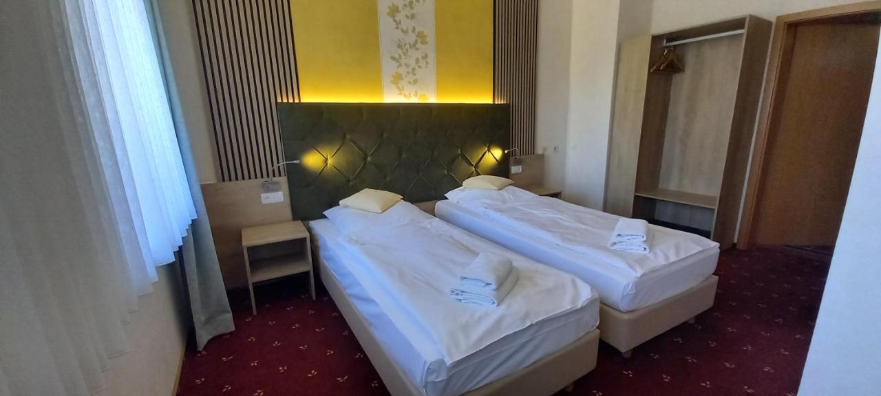 Mulmshorn Kraeuterhotel & Restaurant Heidejaeger מראה חיצוני תמונה