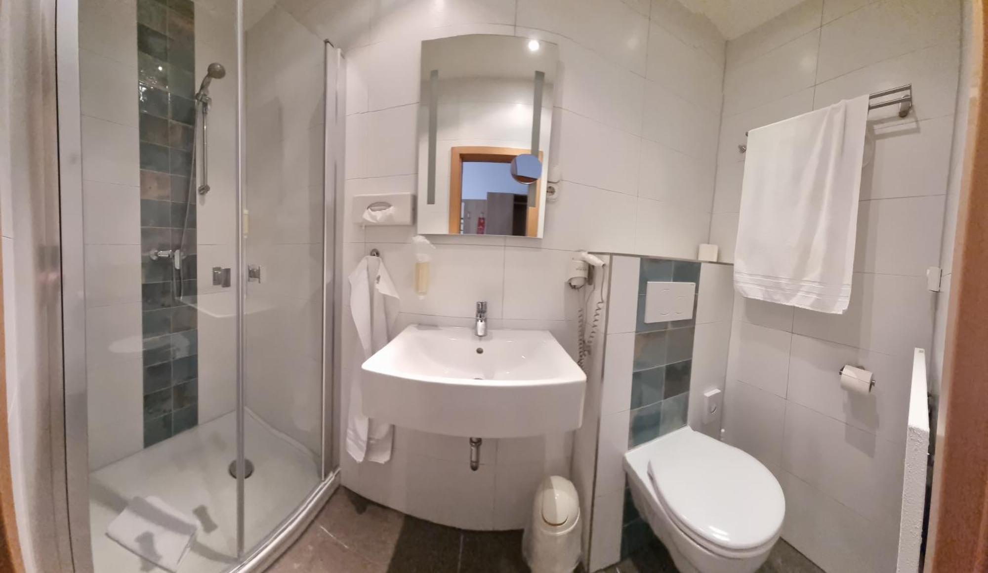 Mulmshorn Kraeuterhotel & Restaurant Heidejaeger מראה חיצוני תמונה