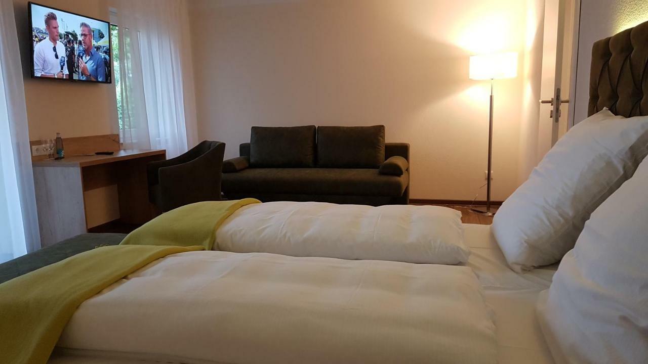 Mulmshorn Kraeuterhotel & Restaurant Heidejaeger מראה חיצוני תמונה