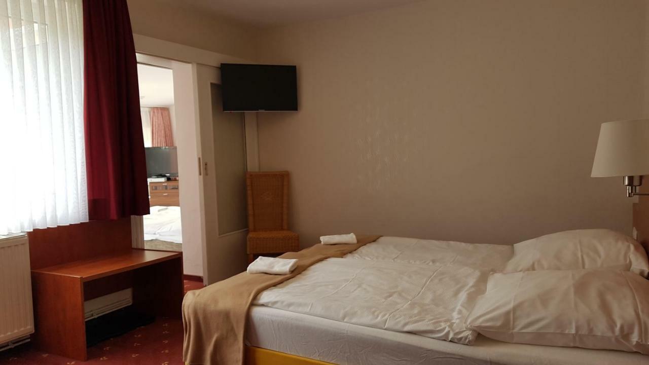 Mulmshorn Kraeuterhotel & Restaurant Heidejaeger מראה חיצוני תמונה