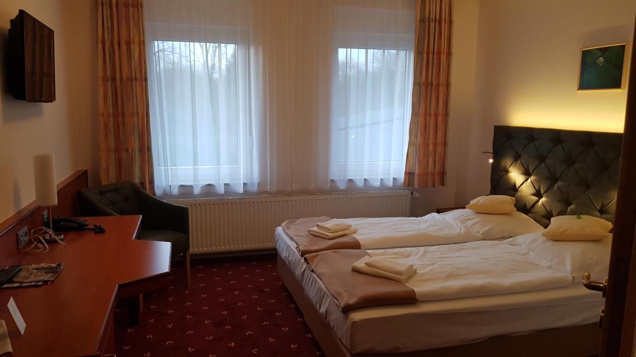 Mulmshorn Kraeuterhotel & Restaurant Heidejaeger מראה חיצוני תמונה